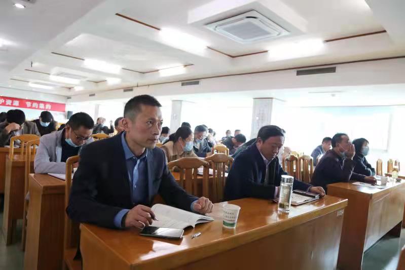 发挥林学会力量，增强业务服务能力